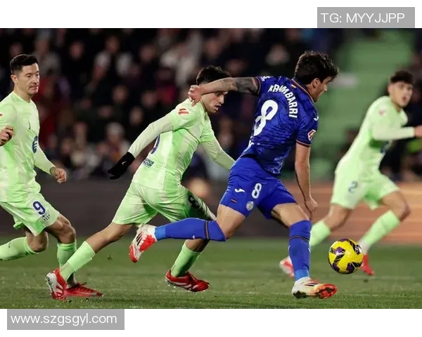 莱万：从天才前锋到足球传奇的辉煌历程与未来展望