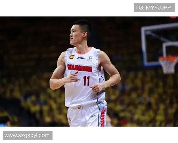 齐麟的崛起与挑战：从青年才俊到篮球赛场的闪耀明星之路