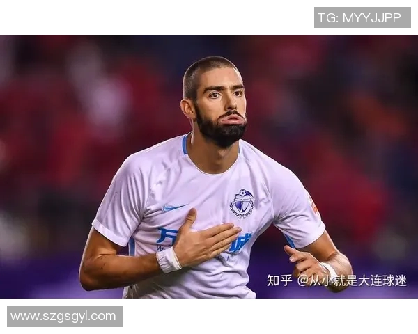 海于格松与大连的对决揭示足球战术与团队协作的精彩碰撞 海于格松与大连的对决揭示足球战术与团队协作的精彩碰撞