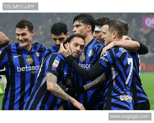 巅峰巴萨与米兰王朝的对决：足球历史上的传奇交锋与荣耀传承